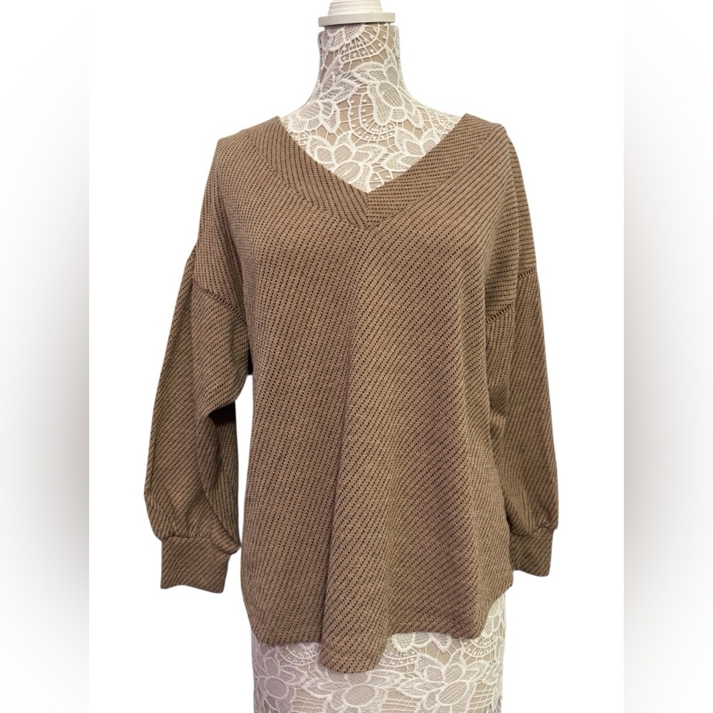 Maurices Brown Textured Long Sleeve Top - Picture 1 of 8